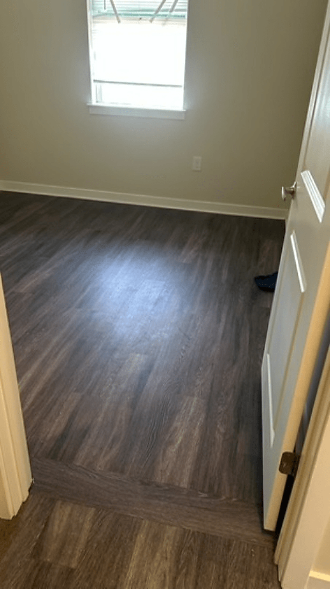 Bedroom Graphite Planks